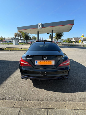 MERCEDES CLA45AMG Bild 5