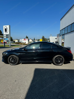 MERCEDES CLA45AMG Bild 10