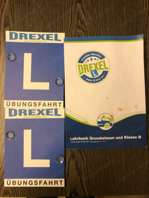 Führerschein-Paket: Lehrbuch + 2 L-Tafeln