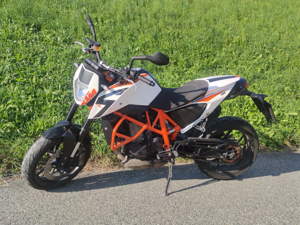 KTM 690 Duke R