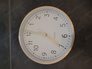 Goldene Uhr, 15x15xm