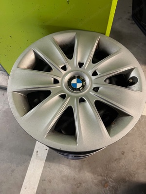 BMW-Felgen mit Radkappen 16 Zoll Bild 2