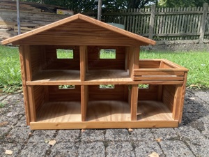 Puppenhaus aus Holz 