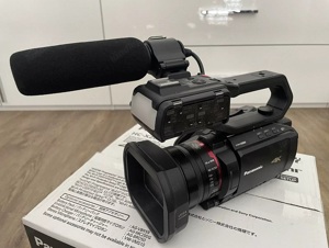 Panasonic HC-x2000E mit Micro AG-MC200