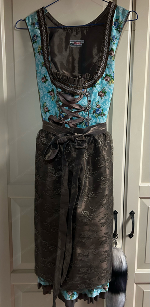 Dirndl & Bluse  Bild 2