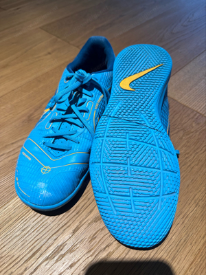 Nike Hallenschuhe  Bild 2