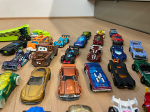 Hot Wheels Mega Set Bild 9