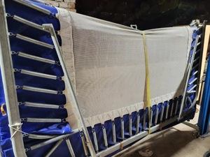 Indoor Trampolin Von Benz Mit Transportwagen Ca 2,7m auf 4,8m