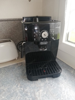 Verkaufe neuwertigen De Longhi Kaffeevollautomat, neuwertig