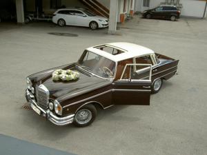 Mercedes W 111, 220 Sb Bild 1