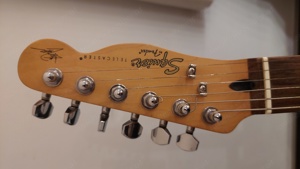 Squire Avril Lavigne Signature Telecaster Bild 2