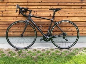 Neuwertiges Profi-Rennrad (Marke TREK, Vollcarbon)