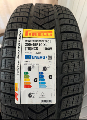 Pirelli Winter SottoZero 3 255 45 R19 104W XL Elect, PNCS, T1 Tesla Bild 2