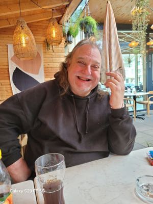 Reife sexuell aufgeschlossene Frau für Freundschaft gesucht