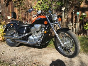 Honda Shadow VT 600 (fast wie neu) Bild 2