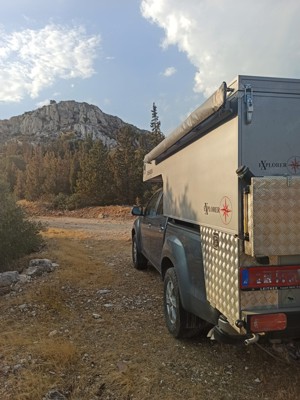 4x4 Camper, Isuzu D-MAX aufgelastet auf 3,5t mit einzigartiger Wohnkabine Bild 2