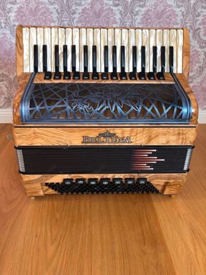 Beltuna Alpstar V 38120 C M, Piano-Akkordeon