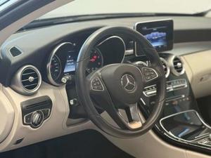 Mercedes-Benz C 220 Bild 12