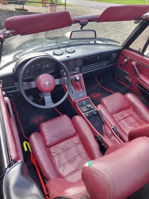 Alfa Romeo Spider 2.0 Cabrio Oldtimer Bild 7