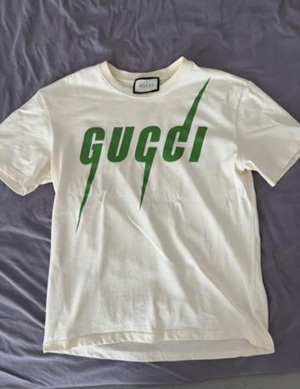 Gucci T-Shirts unbenutzt nagel neu