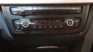 BMW 320 Bild 16