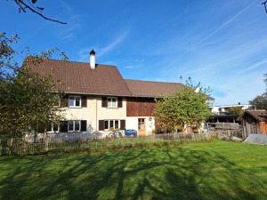 Vermiete in Meiningen: Haus mit Pferdestall