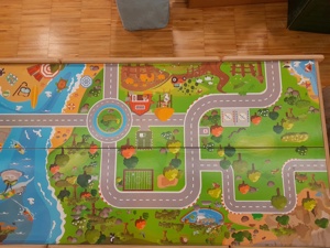 Kinder-Spieltisch  Bild 3