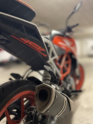 KTM Duke 390  Baujahr 2017 Bild 2