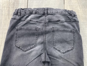 Jeans Gr 152 Bild 3