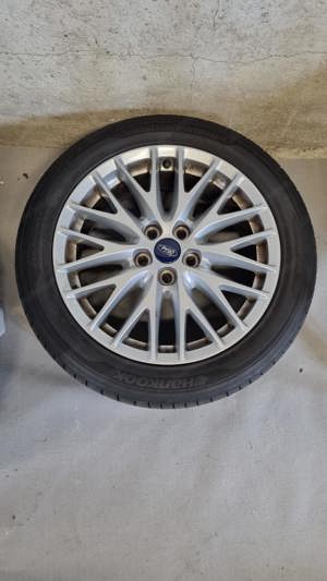 Gebrauchter Komplettradsatz Original Ford 17 Zoll mit Hankook Sommerreifen - 215 50 R17 95W Bild 9