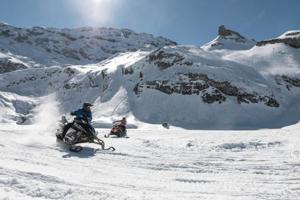 Snowmobile in Engelberg Schneetöff, MoonBike & Bobsla fahren für1 Person Bild 2