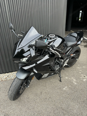 Honda CBR650r Bild 3