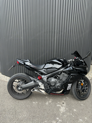 Honda CBR650r Bild 1