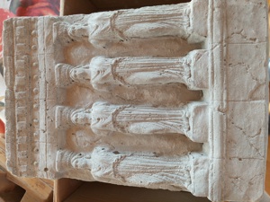 Relief Bild 3