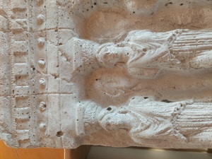 Relief Bild 4