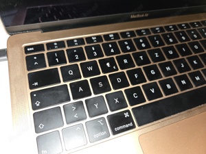 MacBook Air 13" (2020) Gold Bild 3