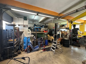 Garage mit Werkstatt zu vermieten