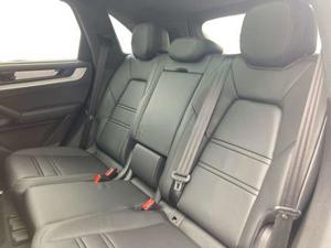 Porsche Cayenne Bild 19