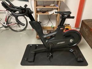 IC8 Life Fitness Indoor Cycling Bike Powertrainer