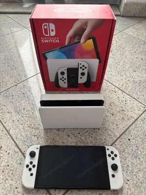 Nintendo Switch OLED weiß inkl. OVP und Spiele