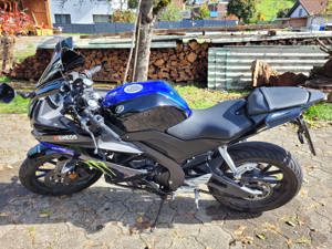 Yamaha YZF 125 A Bild 2