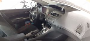 Honda Civic 1,4 i Sport Bild 5