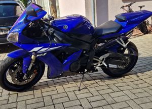 Yamaha R1 Motorrad