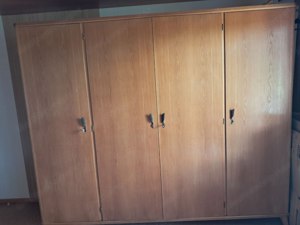 Kleiderschrank Massiv Eiche vermutlich hell gute alte Qualität 