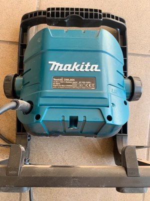 Makita Baustrahler DML805