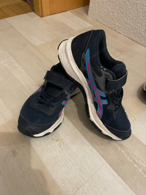 Asics Kinder Sportschuhe  gr 34,5 Bild 3