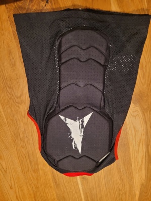 Atomic Rückenprotektor  Bild 2