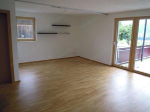 Exklusive, helle Wohnugn mit großem Balkon Bild 5