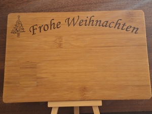 Weihnachtliches Bambus-Holz Brotzeit-Jausenbrett gelasert personalisierbar