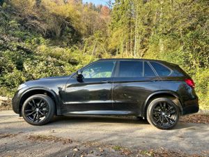 BMW X5 xDrive 30d M Bild 2